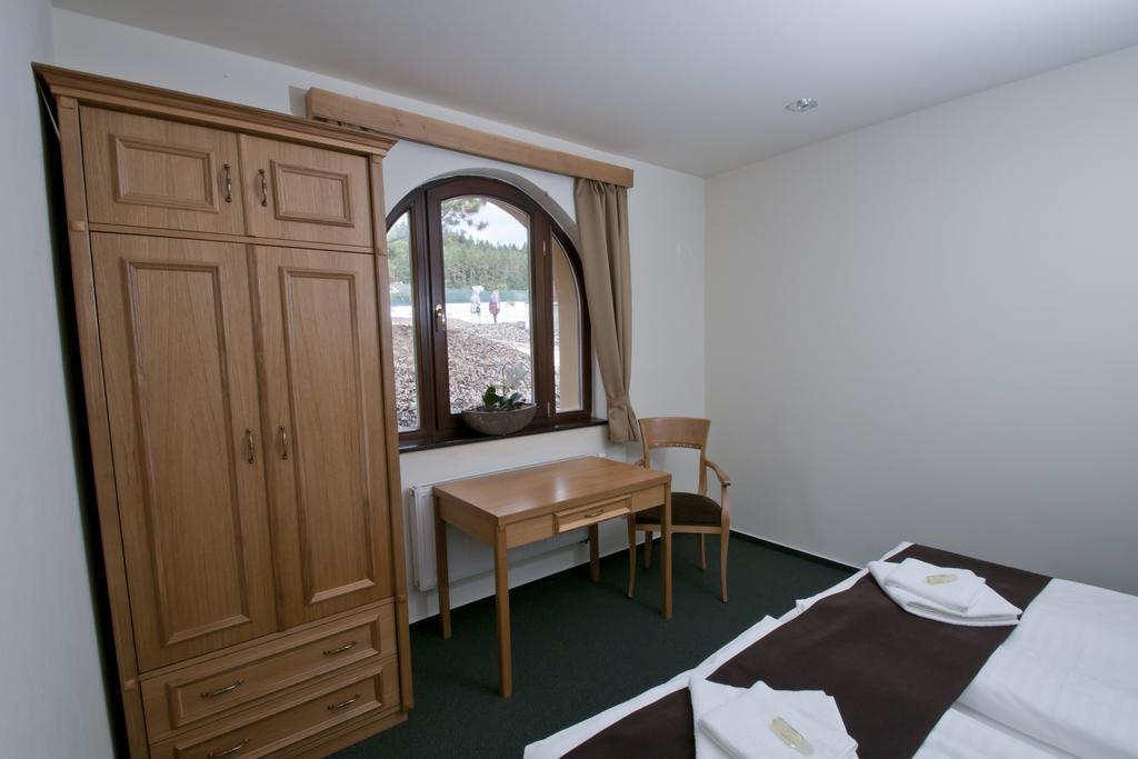 Hotel Resort Lovecka Basta Strakonice Eksteriør billede